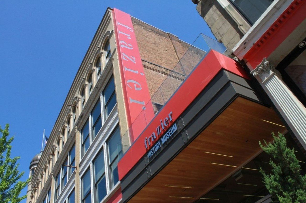 Get lost in history at the Frazier History Museum 829 W. Main St. Rainy days are perfect for indoor adventures, and the Frazier History Museum offers an immersive experience. Dive into Kentucky’s rich history with interactive exhibits, from bourbon history to historical figures like Daniel Boone. It’s the perfect way to spend a rainy afternoon indoors.