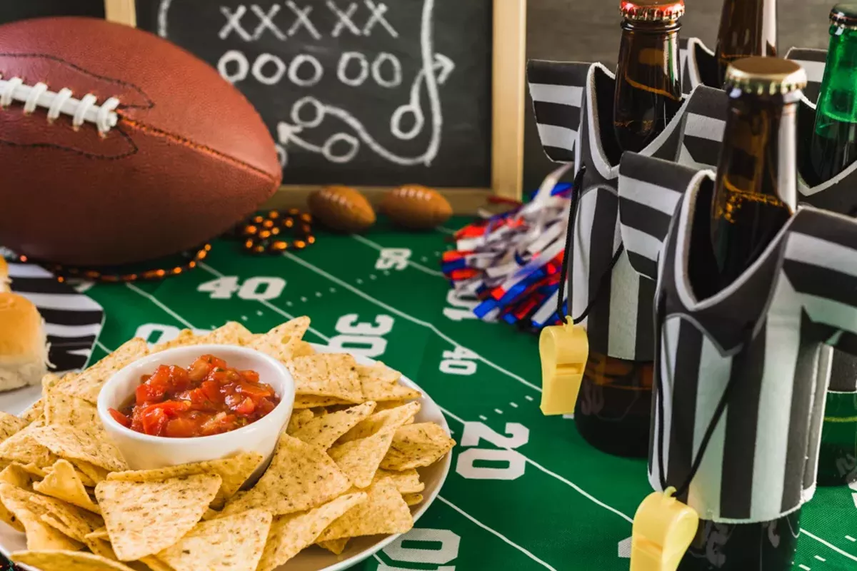 Bars And Venues Where You Can Watch The Super Bowl In Louisville (2024)