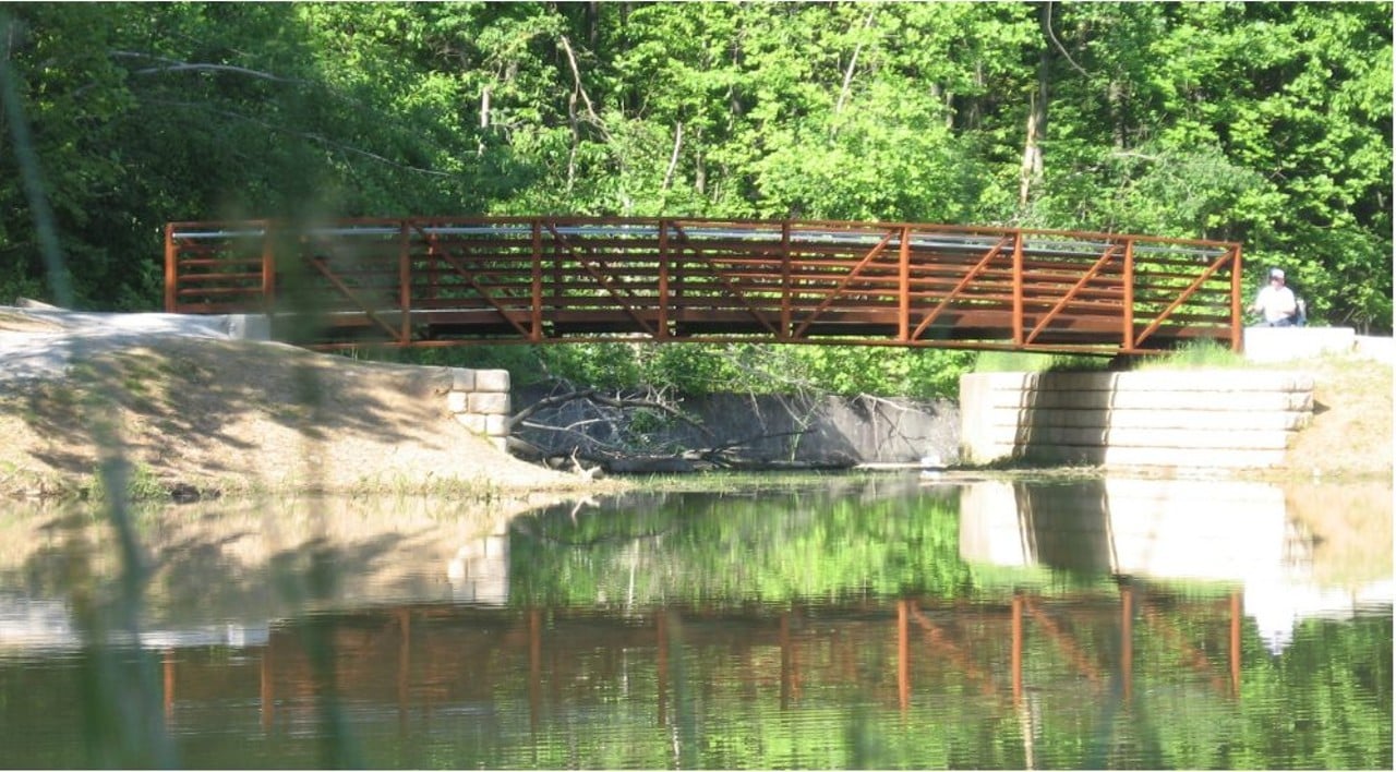 Waverly Park Lake
3507 Hardwood Forest Drive
This lake is part of Jefferson Memorial Forest and is secluded at the top of a large hill. Surrounded by forest, this scenic lake is perfect for calm kayaking or paddle boarding. Not very large, but worth exploring. 
