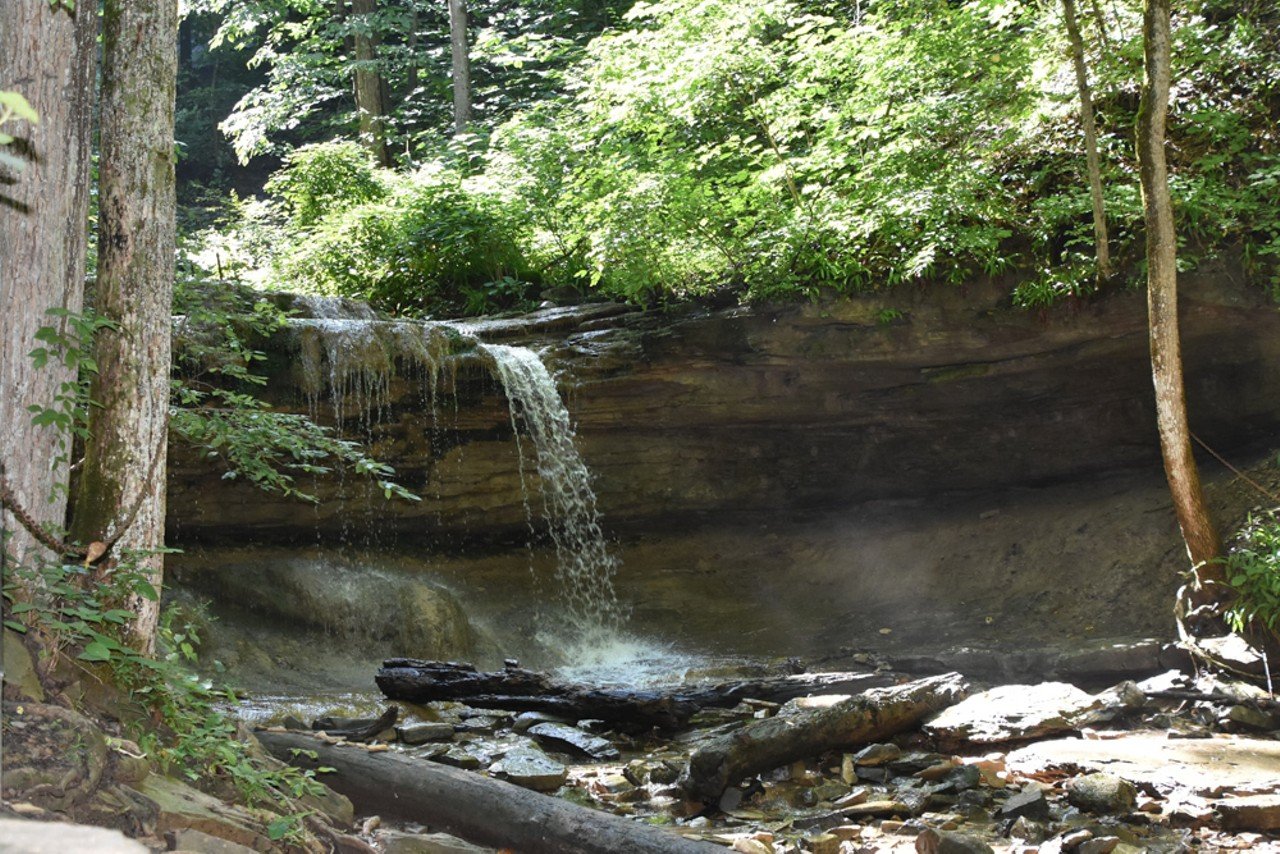 Tioga Falls Trail
Louisville Nashville Turnpike, West Point, KY
Tioga Falls is a 1.9-mile, out-and-back trail that features a majestic series of waterfalls. The trail runs parallel to an active railroad track (stay off the track!) and passes the remnants of a 19th-century house before you reach the falls. The falls are about 130 feet high.