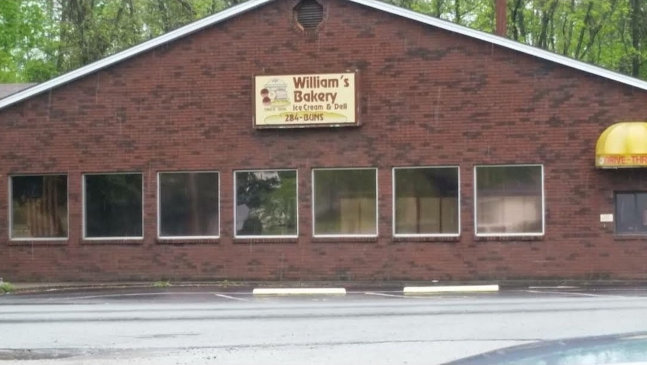 Williams Bakery
1051 N. Clark Blvd., Clarksville, Indiana
See why Southern Indiana has been loving Williams Bakery for over 110 years. Stop by the long (long, long)-time staple for a grab-and-go donut or to order a specialty cake.
Photo via facebook.com/WilliamsBakery