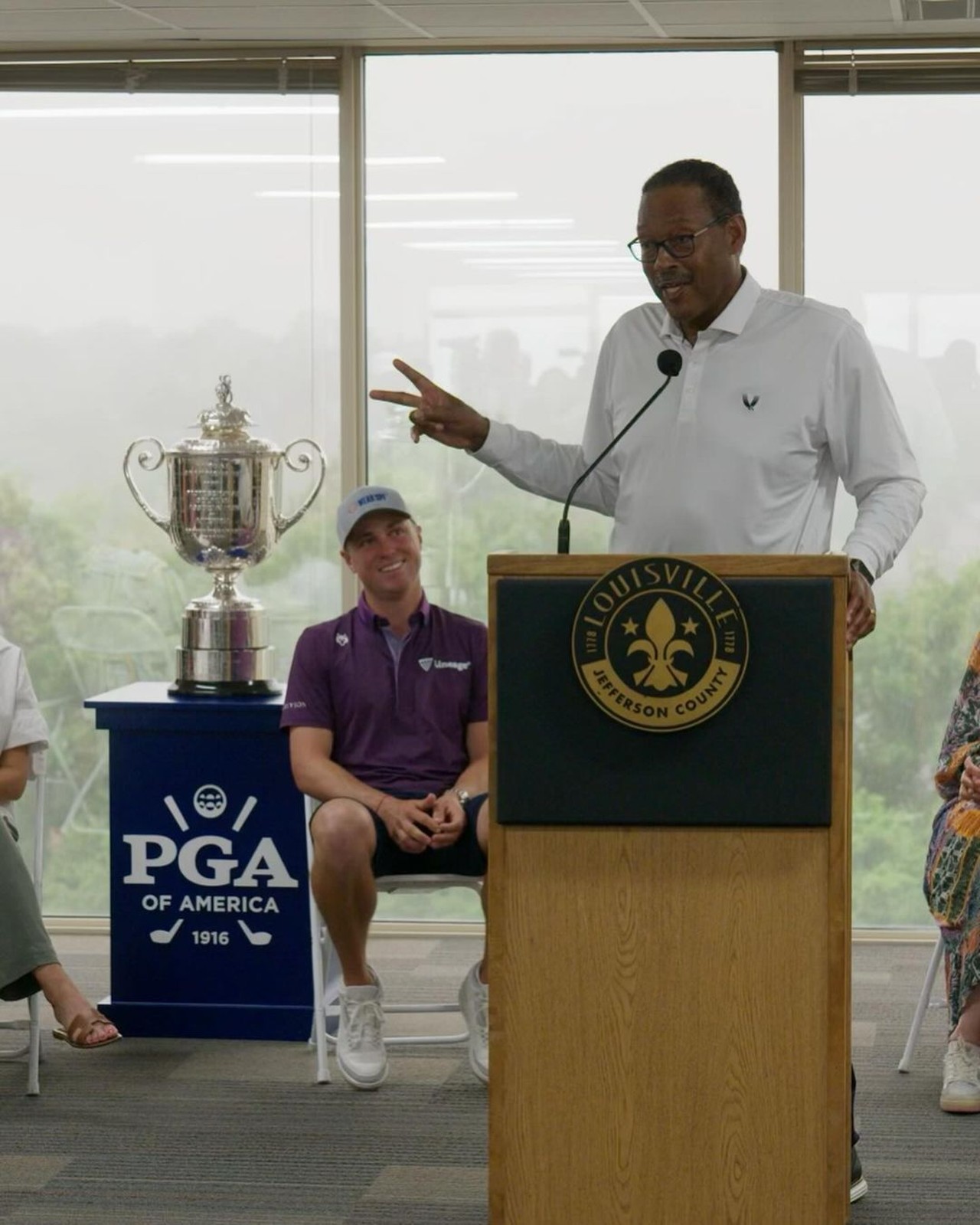 Louisville Golf Pro Justin Thomas Shares Heartwarming Unveiling Of Hometown Hero Banner On Instagram