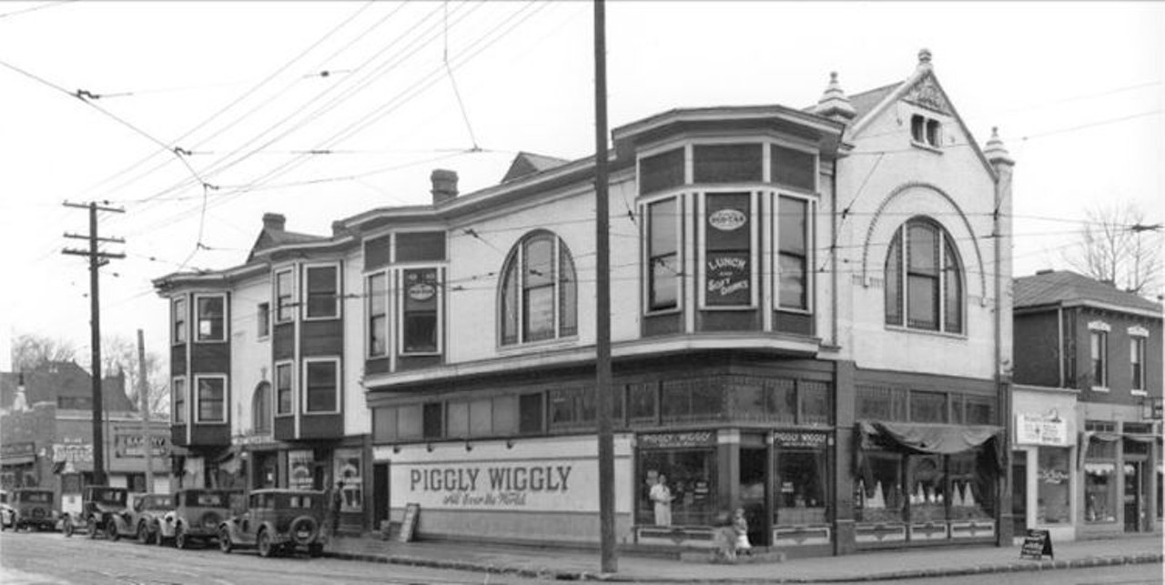 1929 - Northeast corner of 28th and Dumesnil. University of Louisville Photographic Archives