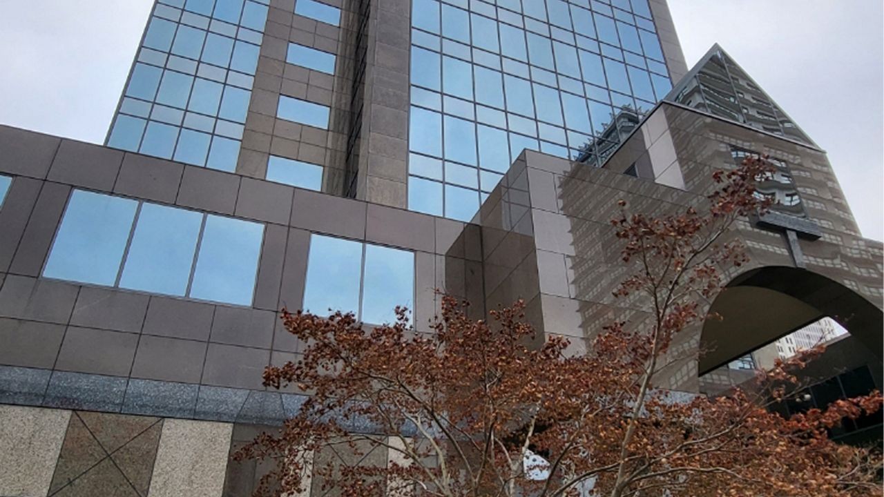 8. The 24-Story LG&E Center To Host A New TenantThe LG&E Center is set to lose its tenant, LG&E, next year. However, a new tenant is on the way.
The U.S. Army Corps of Engineers has announced plans to move its headquarters to the space. About 750 federal employees will move into the building to work across the street from the KFC Yum! Center.