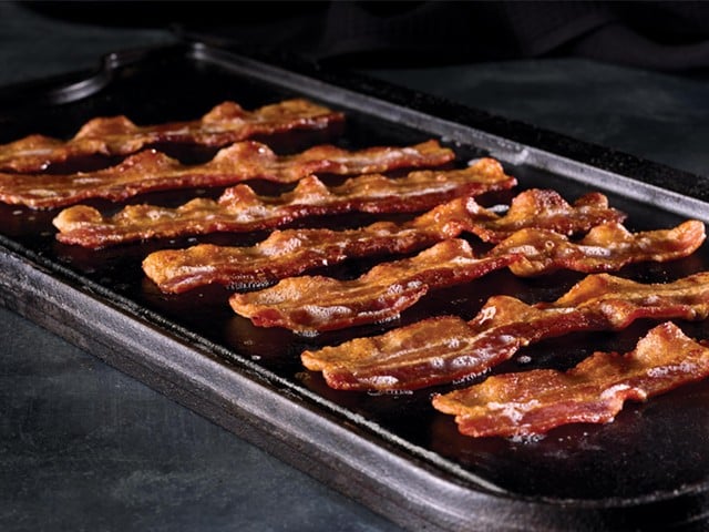 The Sweet &amp; Smoky Kentucky Bourbon Bacon You Need To Try ASAP (2)