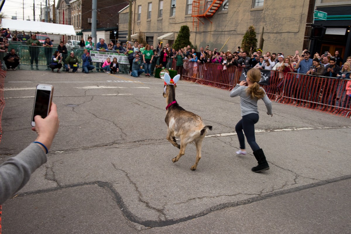 "Robert Mueller" about to cross the finish line